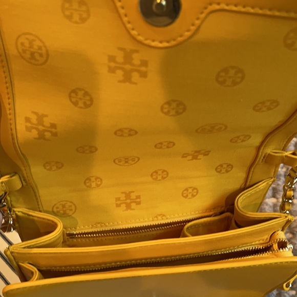 NWOT Tory Burch Alexa Lambskin bag - Picture 3 of 11